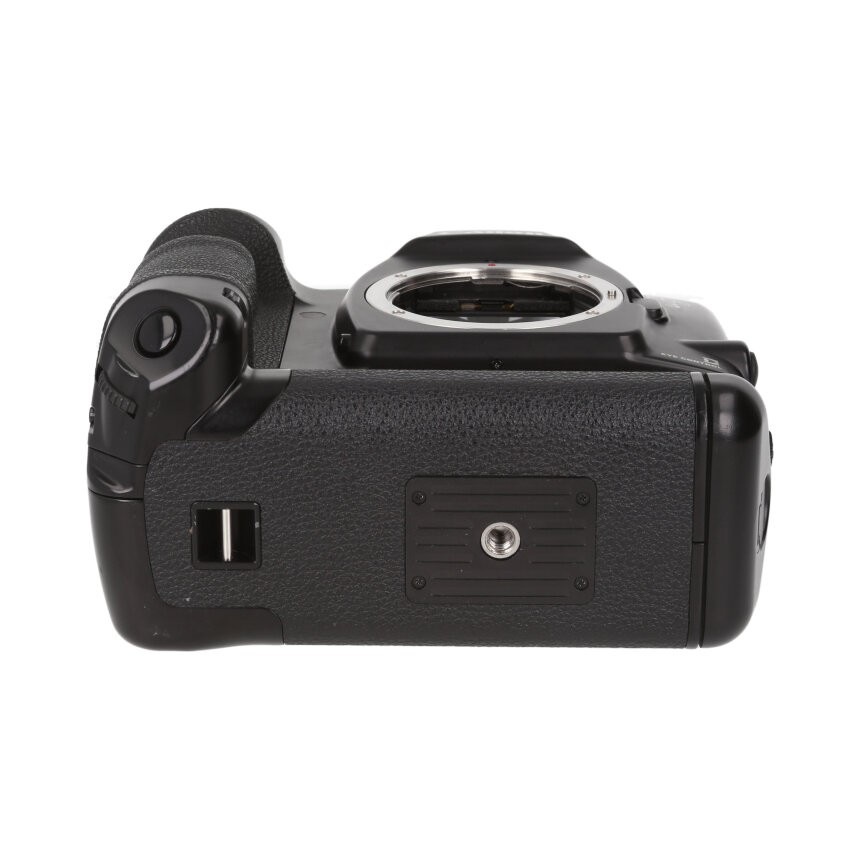 Canon EOS-3 + PB-E2 AB