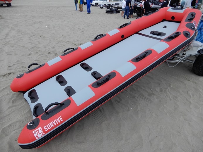 HPJ  PWC�쥹���塼�ܡ��ɡ�������Ŷ��PVC����Ĺ����300cm  ����120cm  ������25cm  ���̡�23kg�������֥륢������� �ݥ����