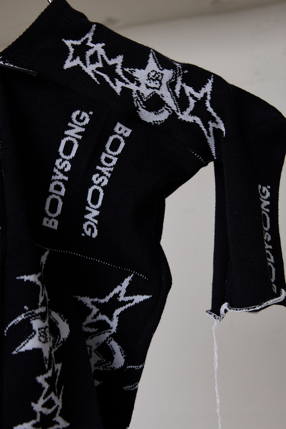 RECONSTRUCTED SOCKS! KNIT TOP [ BODYSONG / �ܥǥ����� ] BS260305