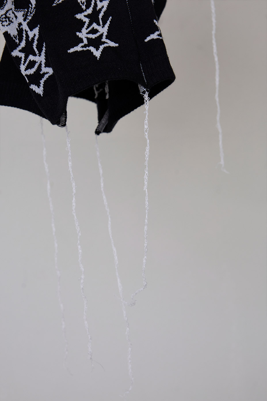 RECONSTRUCTED SOCKS! KNIT TOP [ BODYSONG / �ܥǥ����� ] BS260305