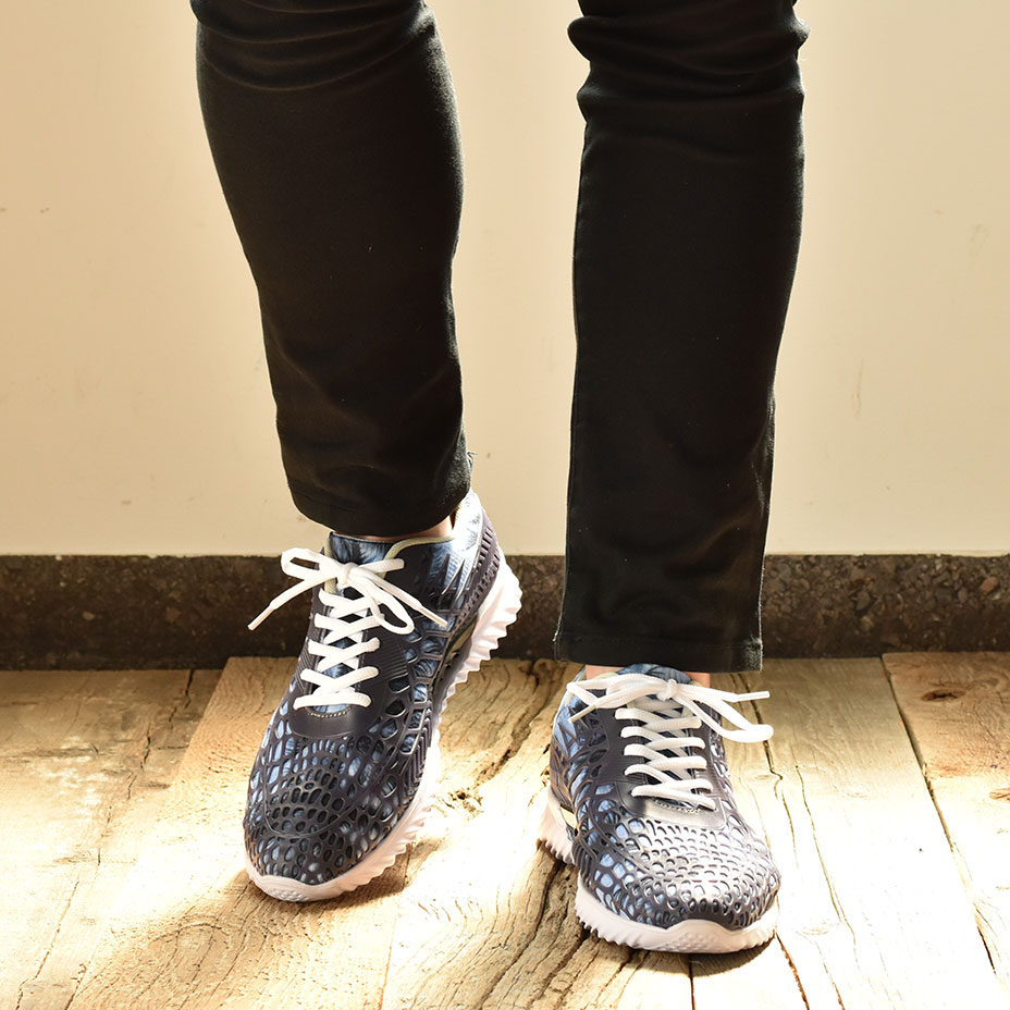 ���˥󥰥��塼�� [ Q30 ] SVEC / ����٥å�