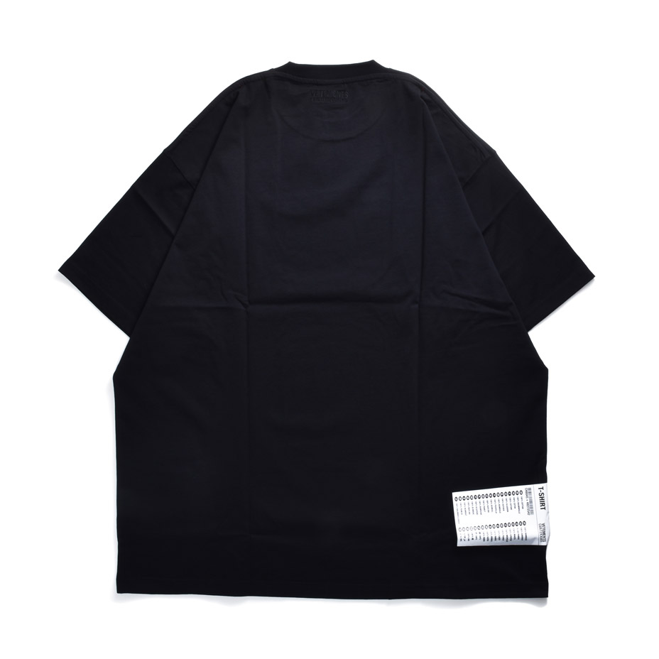 LOGO LABEL T-SHIRT [ UE52TR120B-1602 ] VETEMENTS / �����ȥ��