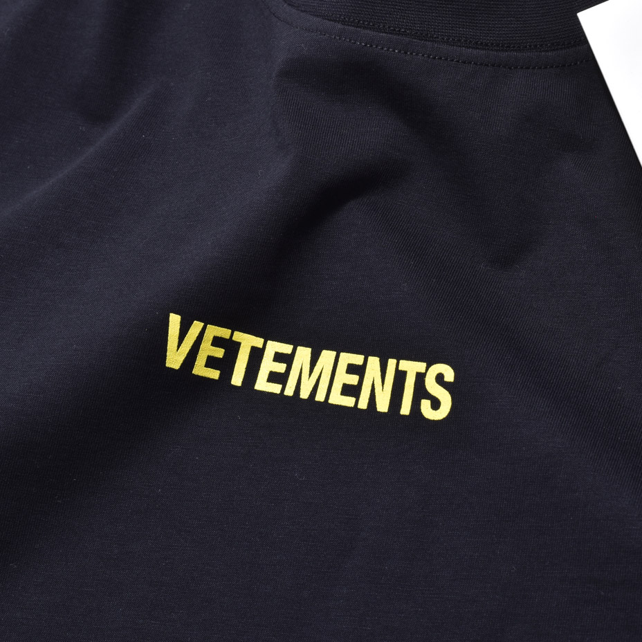 LOGO LABEL T-SHIRT [ UE52TR120X-1602 ] VETEMENTS / �����ȥ��