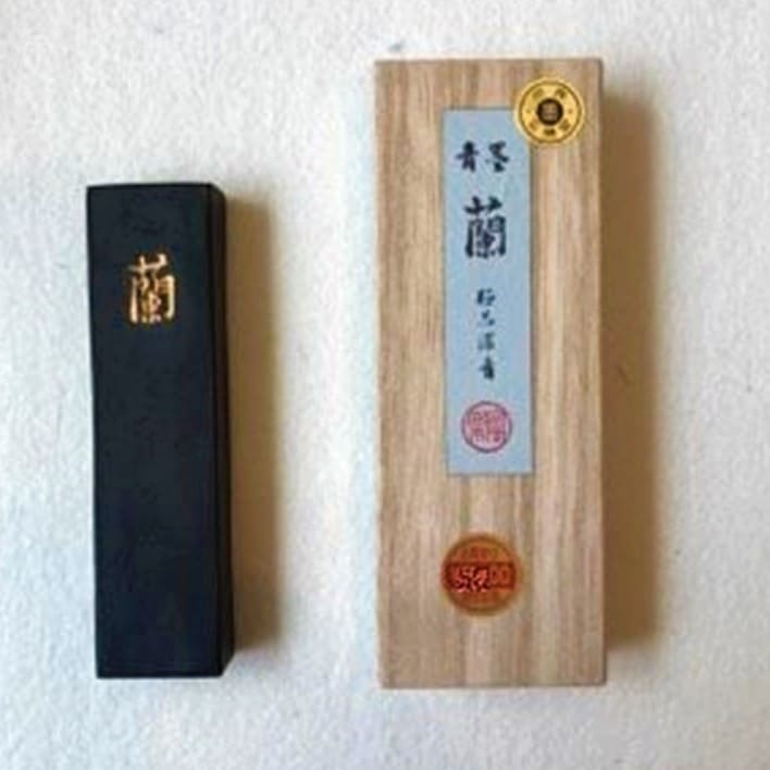 書道具　中国古墨　清蘭　2本　桐油漆煙　120g／本 純桐油煙墨 2両(1/8型) 徽歙曹素功精製 - 書道用具専門店 西本皆