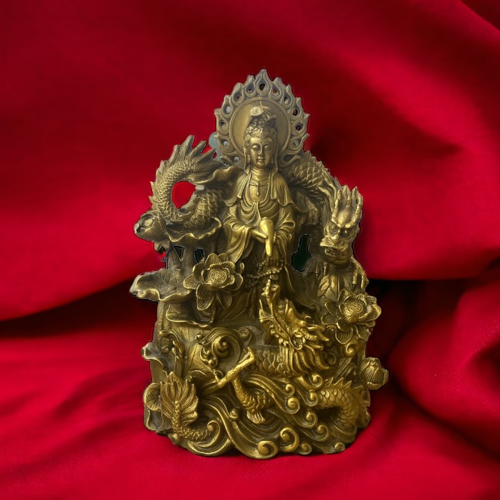 真鍮製 黄銅 オブジェ 龍と観音様 観音菩薩 観世音菩薩 観自在菩薩