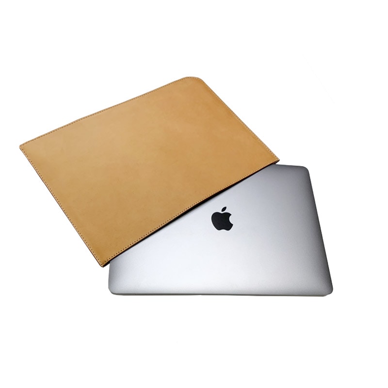 【送料無料 名入れ無料】 札幌革職人館 MacBookProケース エルバマット イタリアンレザー