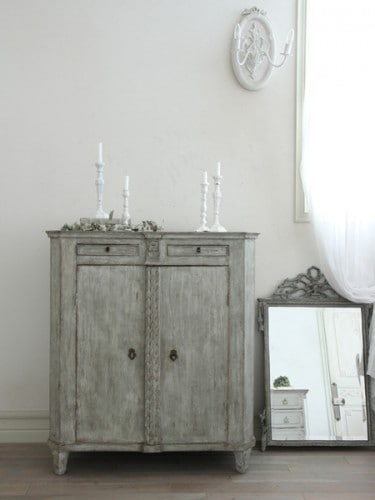 Gustavian Antique�����ɥܡ���