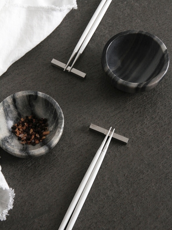 Christofle (クリストフル) Uni Chopsticks(ユニ ペア箸) ルージュ(赤)&ブランシュ(白) [CONCENT]コンセント