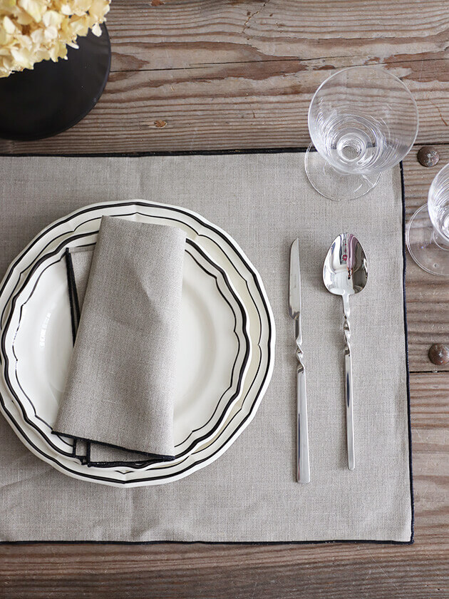 Fiorira un Giardinoリネンプレースマットナチュラルブラックヘム