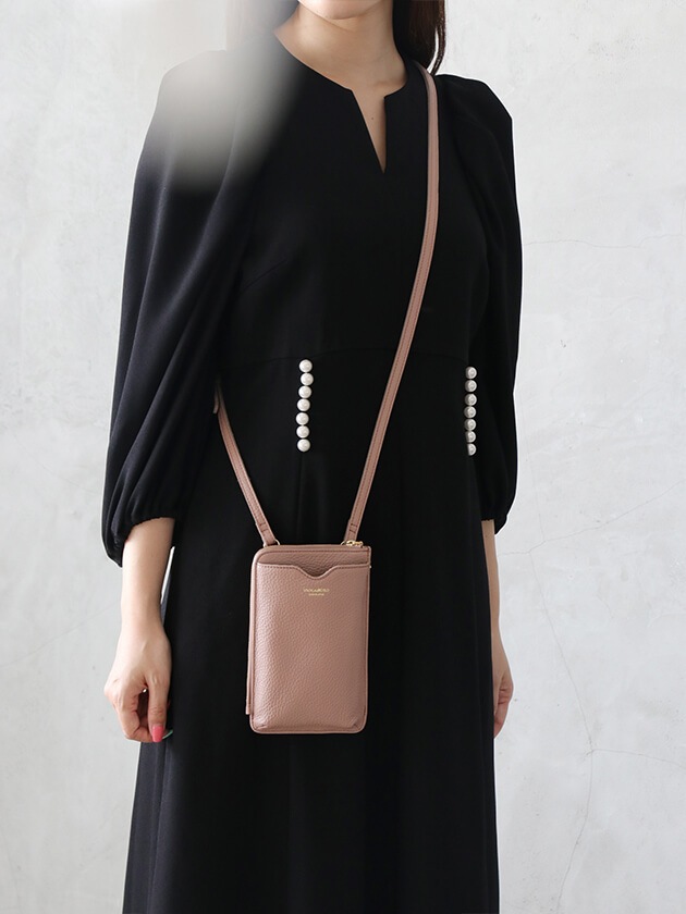 VIOLAd'OROスマートフォンポシェットADRIA縦シュリンク型押しトルマリン