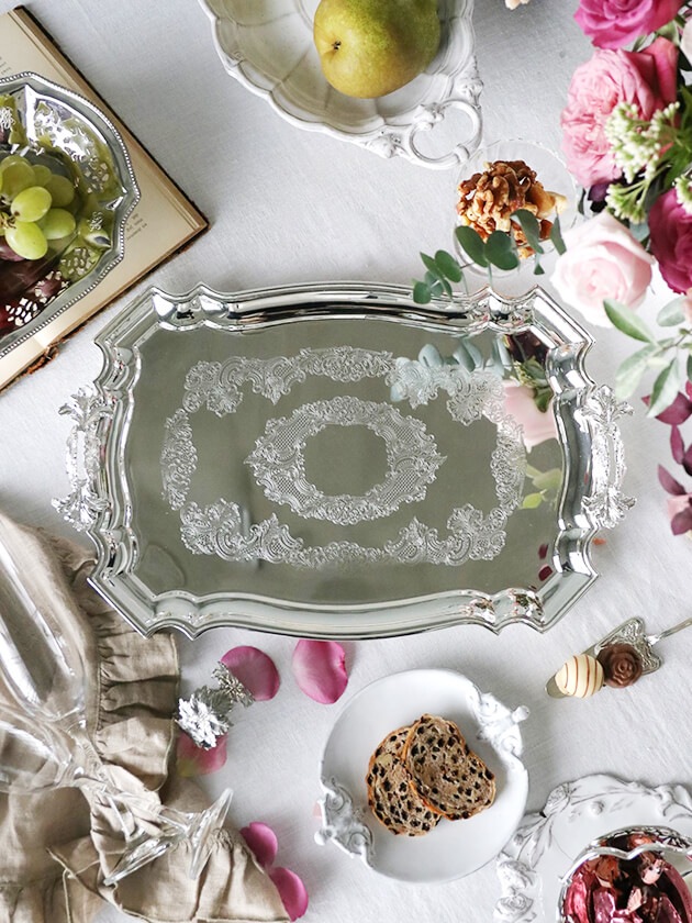 Royal Familyシルバーハンドル付きトレー