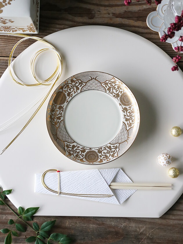 金彩菊華紋5.5寸皿 クリーム釉