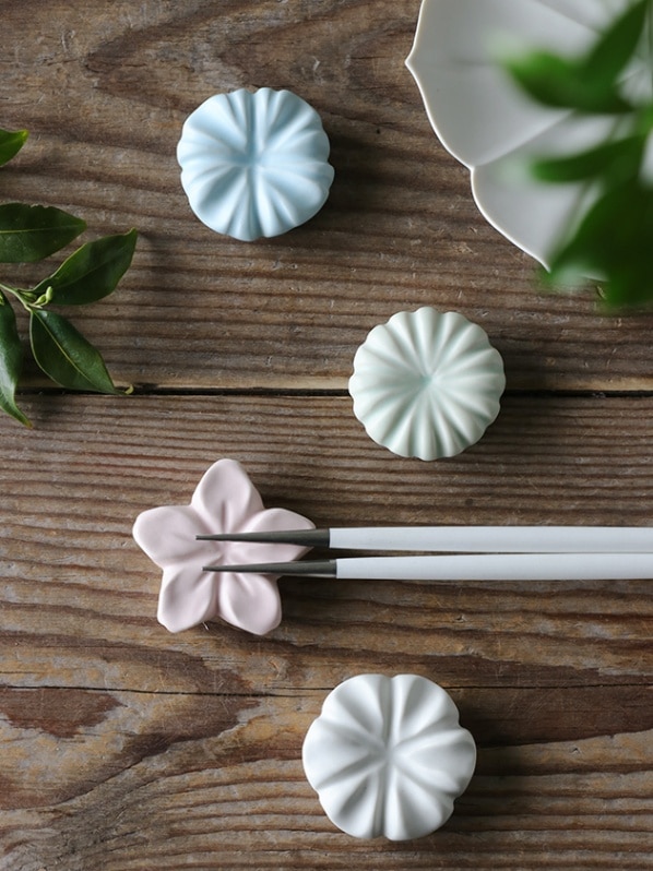 陶器 花形 箸置き 4個セット 陶器 花形 箸置き 4個セット 楽天市場】【ポイント5倍 19日20時〜