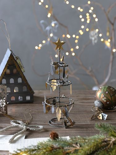 【美品】サラグレース　 エレガント　刺繍レース　約150×205  大人シック 割引継続商品(ポイント修正用)｜青山表参道の人気インテリア