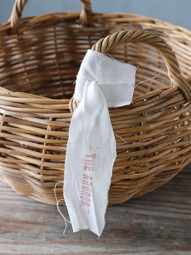 �饿��饦��ɥХ����å�Anika