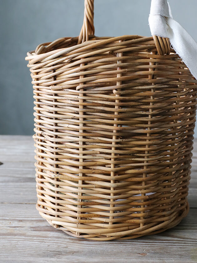 �饿��ϡ��֥Х����å�Anika