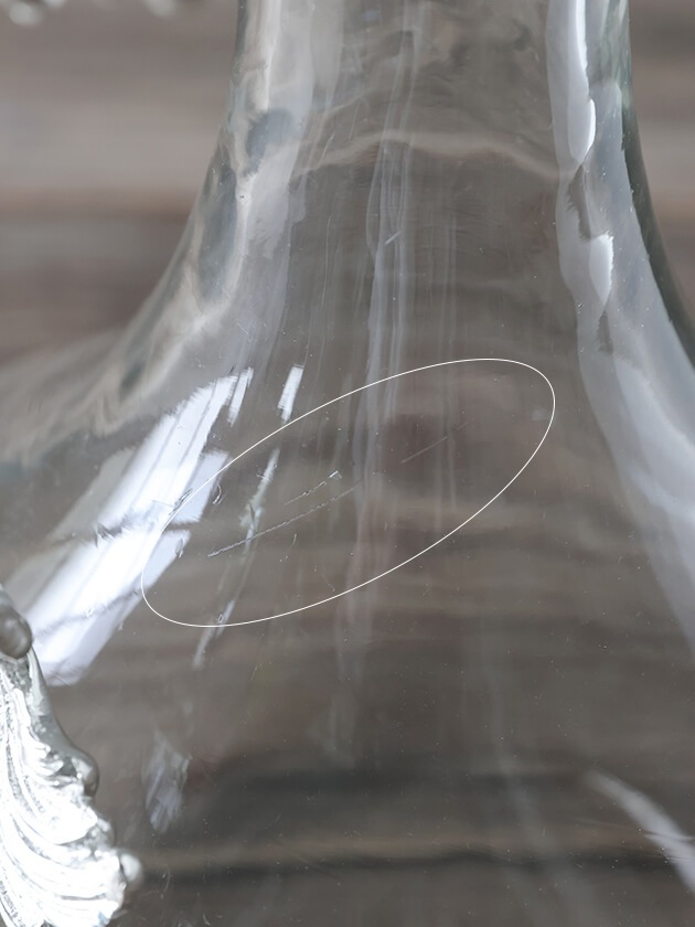 Royal Family����С����饹�ǥ���󥿡� Leaf