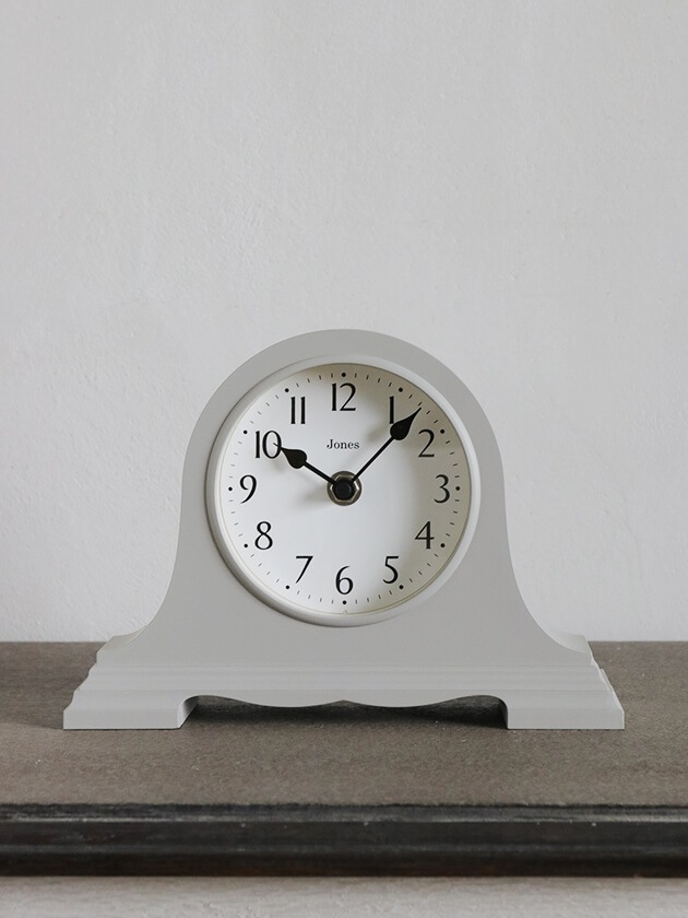 JonesクロックMantel Bライトグレー｜フランスやヨーロッパの輸入雑貨・家具・インテリアの通販｜サラグレース
