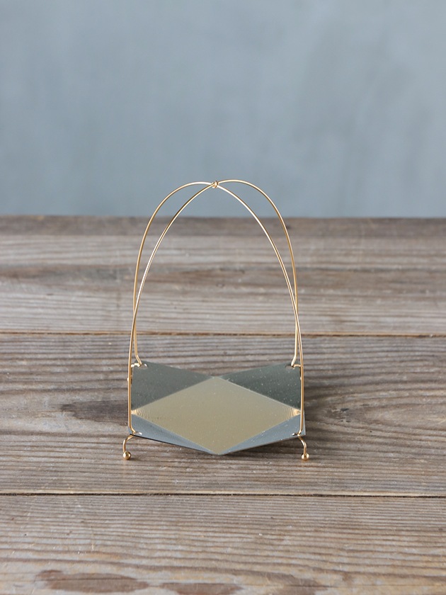 ���ƥ�쥹��̻�