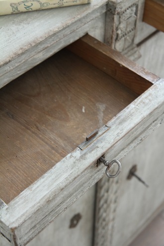 Gustavian Antique�����ɥܡ���