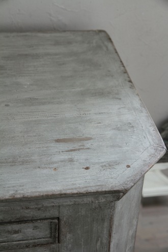 Gustavian Antique�����ɥܡ���