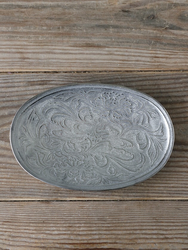 陶悦窯 唐草彫オーバル皿 黒柚子銀塗り