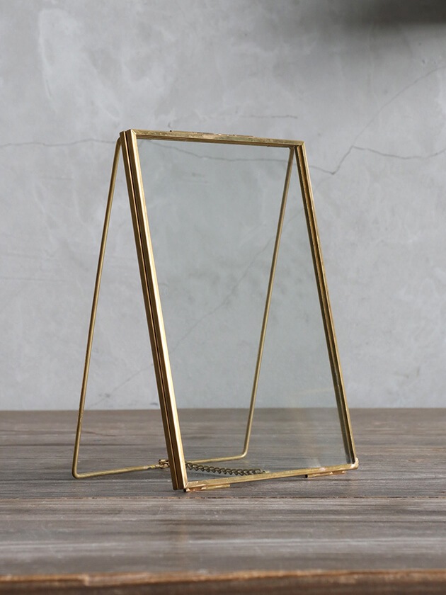 ガラスフレーム スタンドシングル ゴールド｜フランスやヨーロッパの輸入雑貨・家具・インテリアの通販｜サラグレース