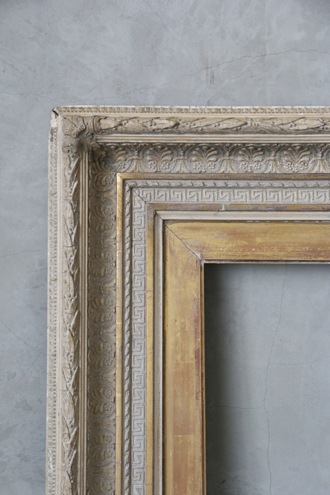 �������ϰ����ۥե�������ƥ������緿�ե졼��