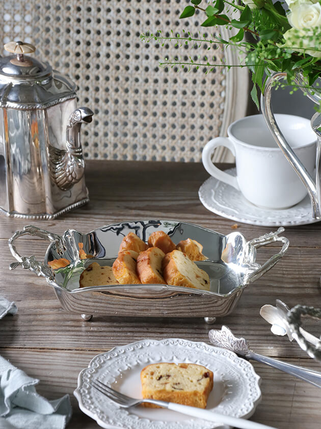 Royal FamilyシルバーセンターピースVicky