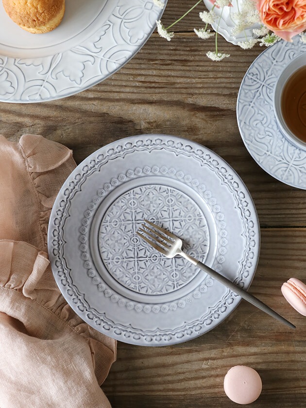 ★新品未使用 ★ボルダロ・ピニェイロ シャビーシックなグレーのディナー皿２枚 ☆新品未使用 ☆ボルダロ・ピニェイロ シャビーシックなグレーの