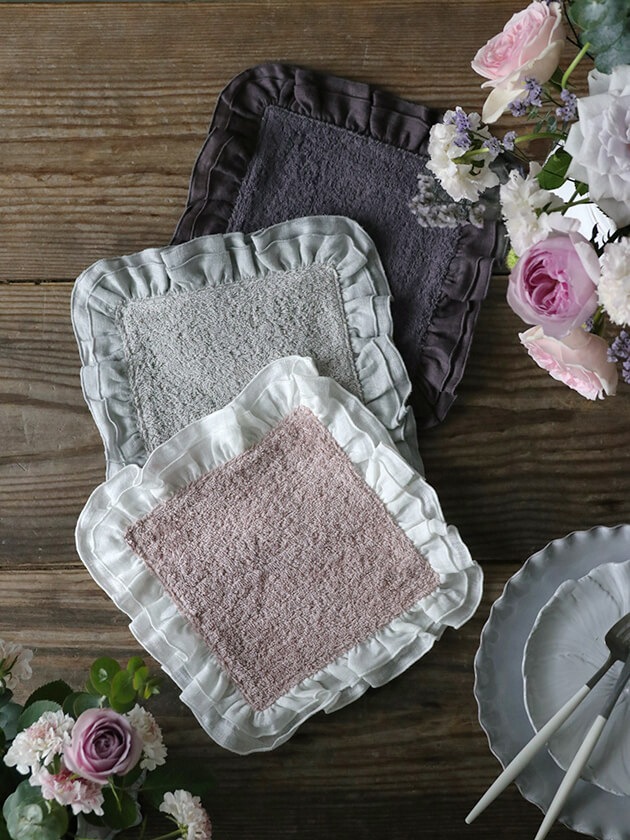 BORGO DELLE TOVAGLIE ボルゴ フリルクッションカバー ブルー BORGO DELLE TOVAGLIE ボルゴ フリルクッションカバー 水色