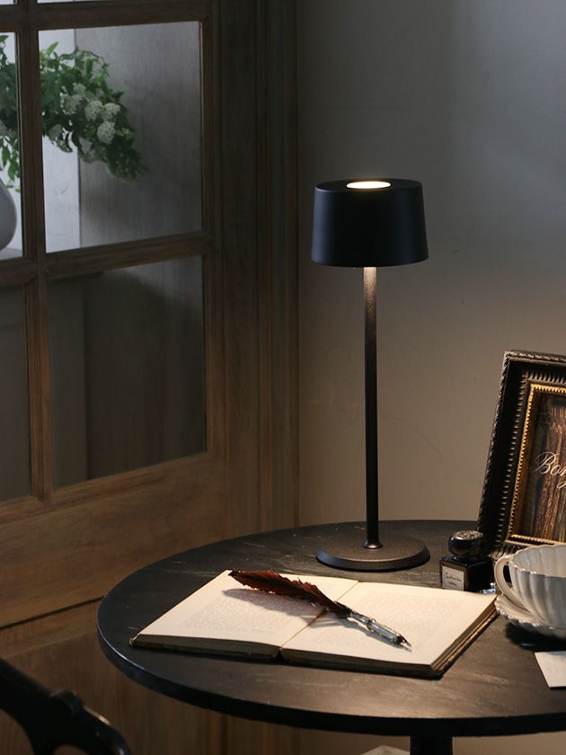 Nordic LED �ơ��֥���� ����ߥ������� (���ż�)