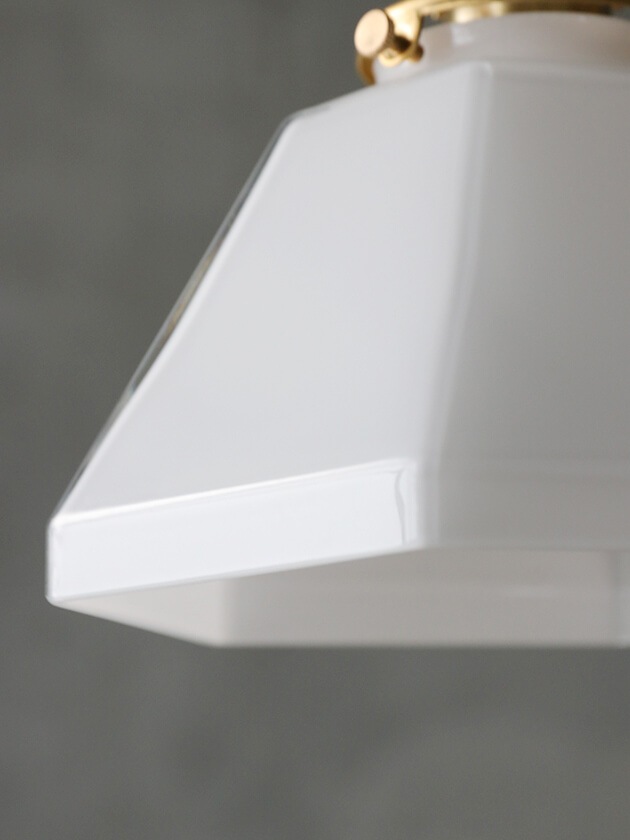 Luste�ڥ����ȥ��� Trape�ۥ磻�ȥ��饹