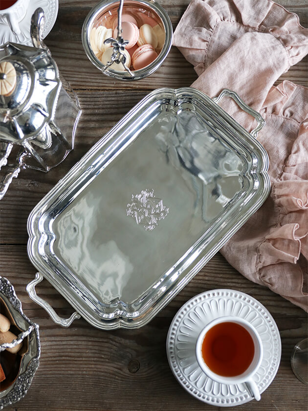 Royal Family�ϥ�ɥ��դ��쥯���󥰥�ȥ졼