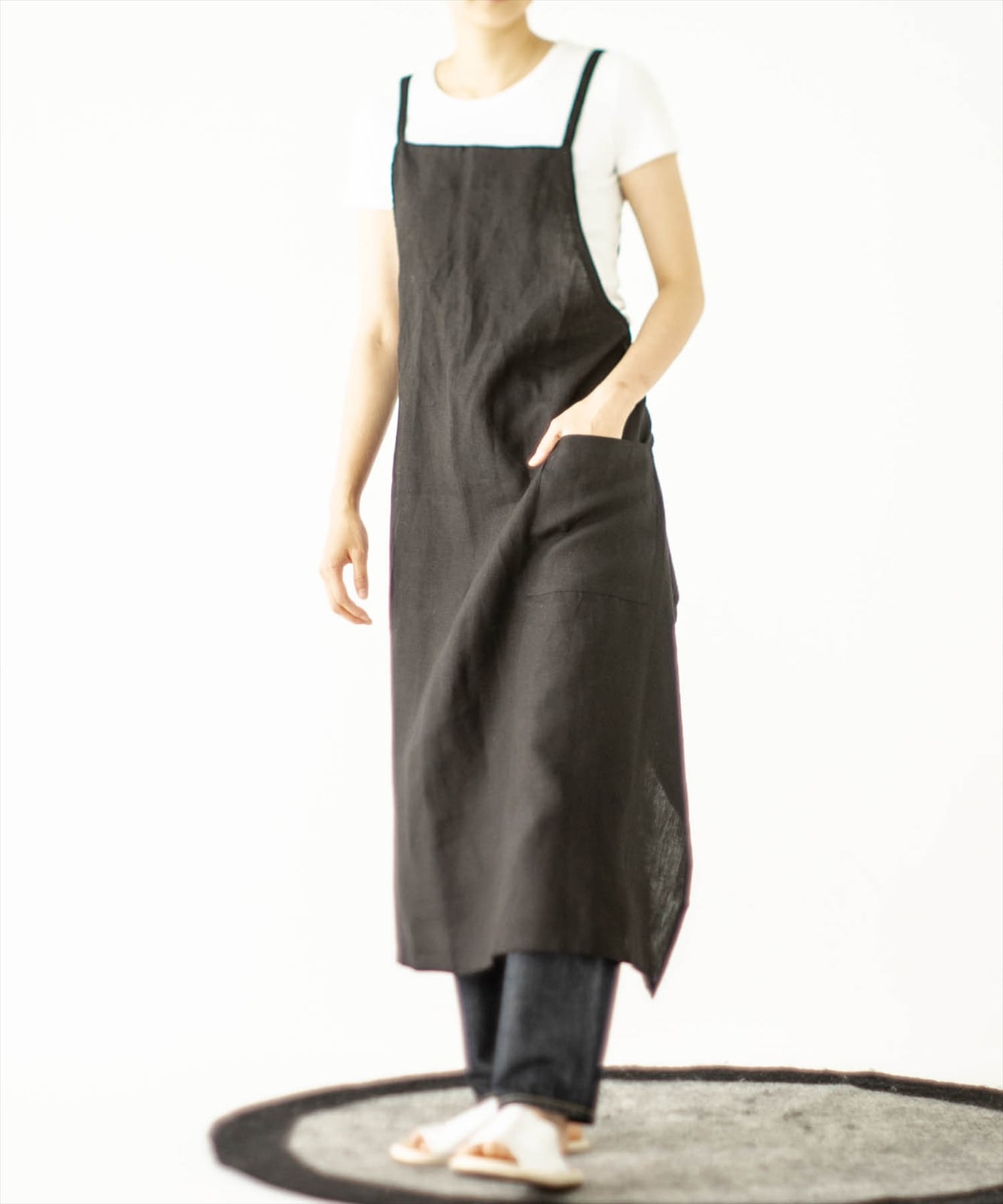 b2c フルエプロン｜リネン（チャコールグレー） #メール便 #SALE