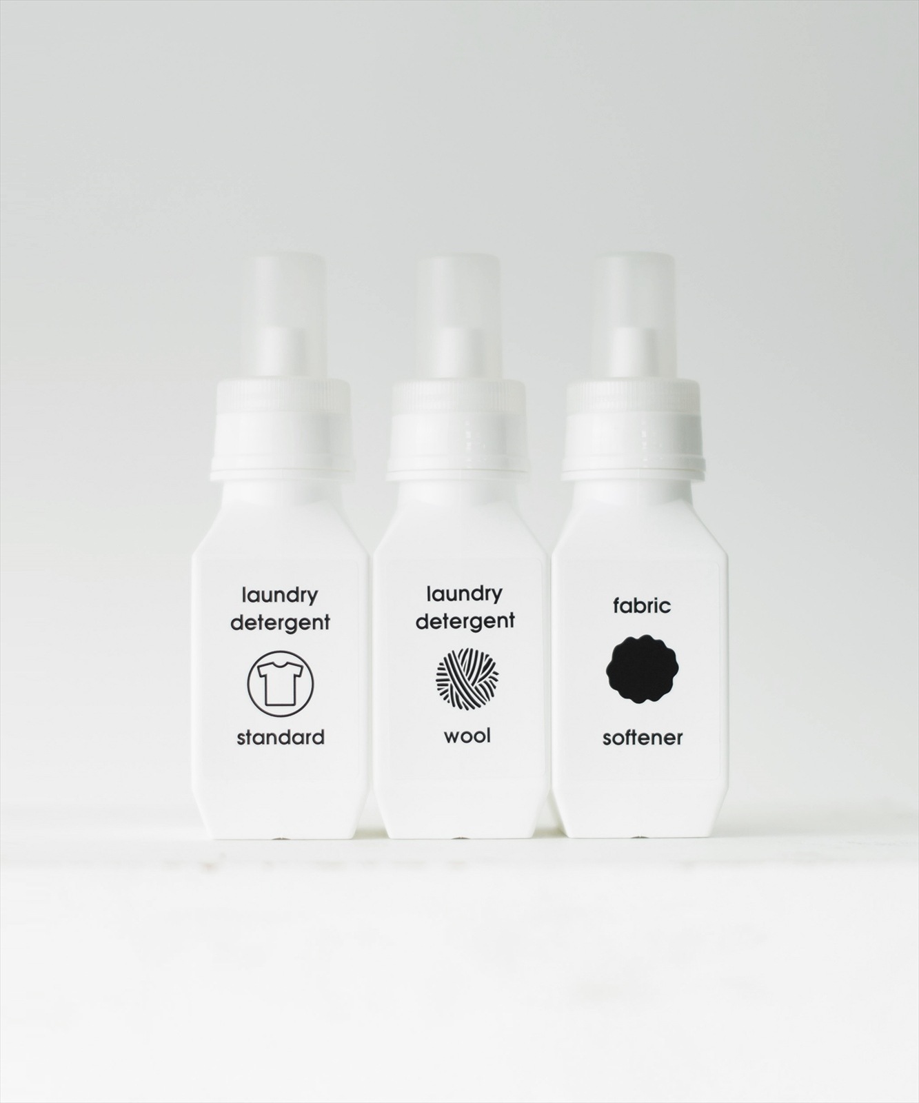 b2c ランドリーボトル S （ホワイト） #SALE | 詰め替えボトル・容器