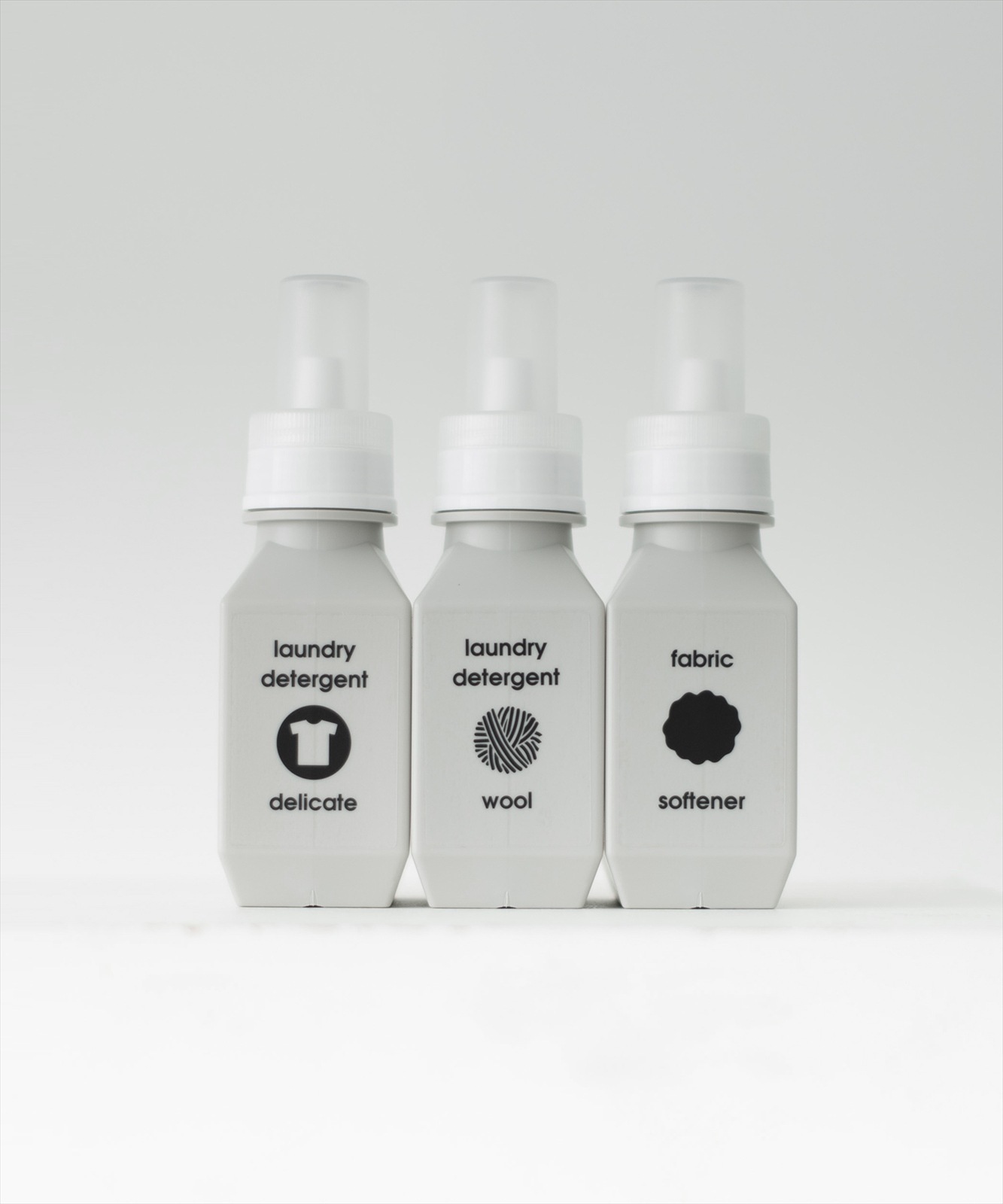 b2c ランドリーボトル S （ホワイト） #SALE | 詰め替えボトル