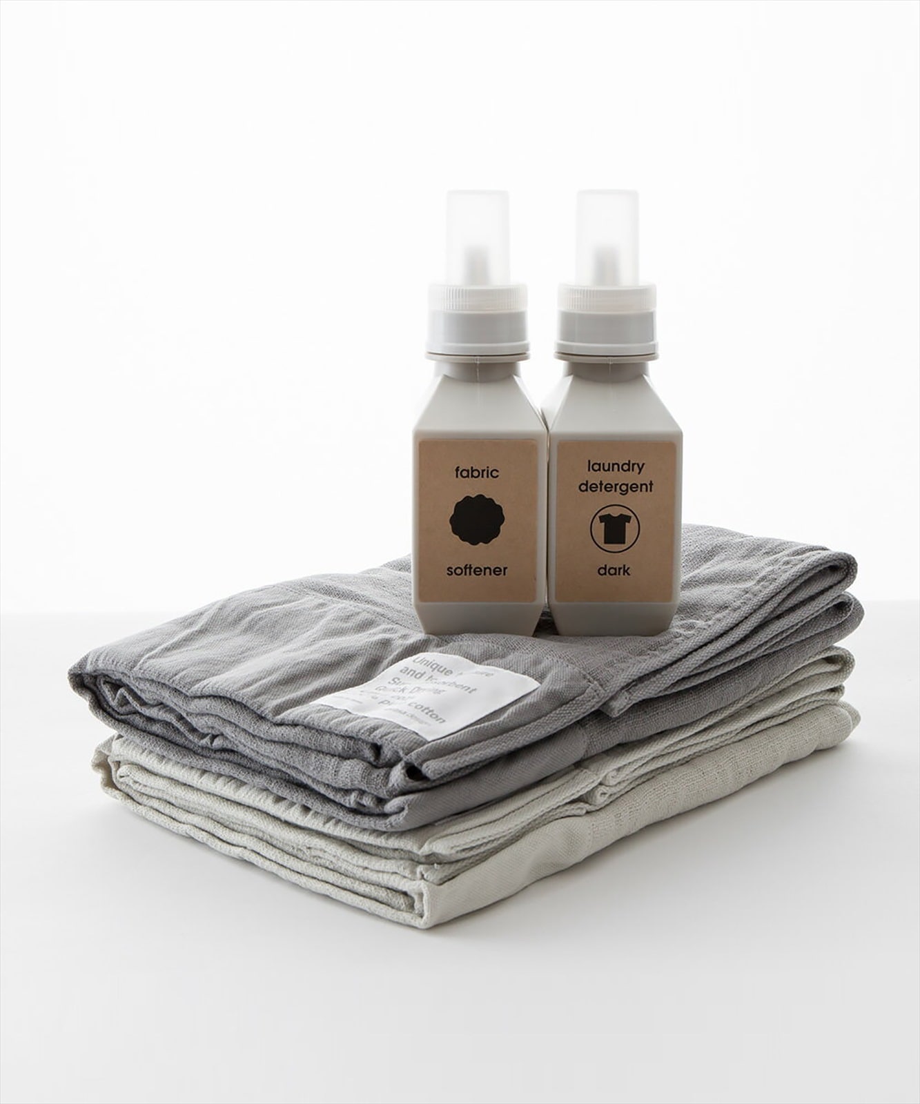 b2c ランドリーボトル S （ホワイト） #SALE | 詰め替えボトル・容器