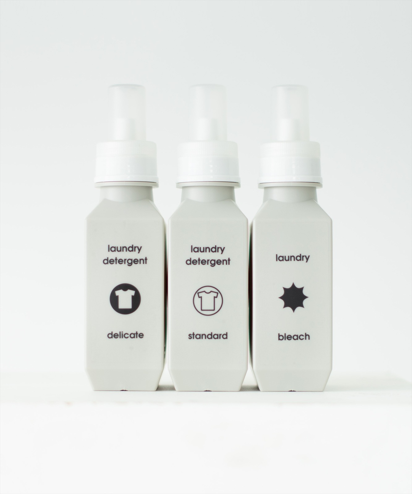 b2c ランドリーボトル M （ホワイト） #SALE | 洗濯用品,ランドリー