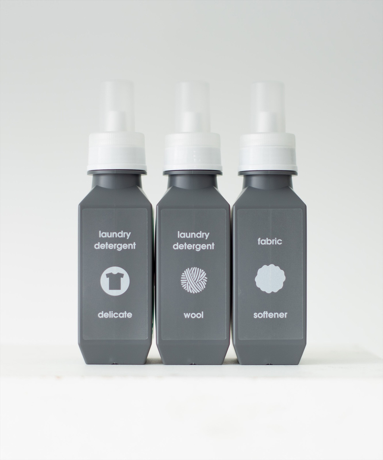 b2c ランドリーボトル M （ホワイト） #SALE | 洗濯用品,ランドリー