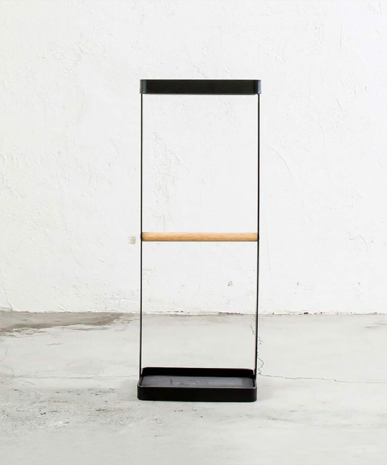 新品　b2c アンブレラスタンド ウッドタイプ　傘立て Amazon｜b2c アンブレラスタンド ウッドタイプ（フレーム：ホワイト