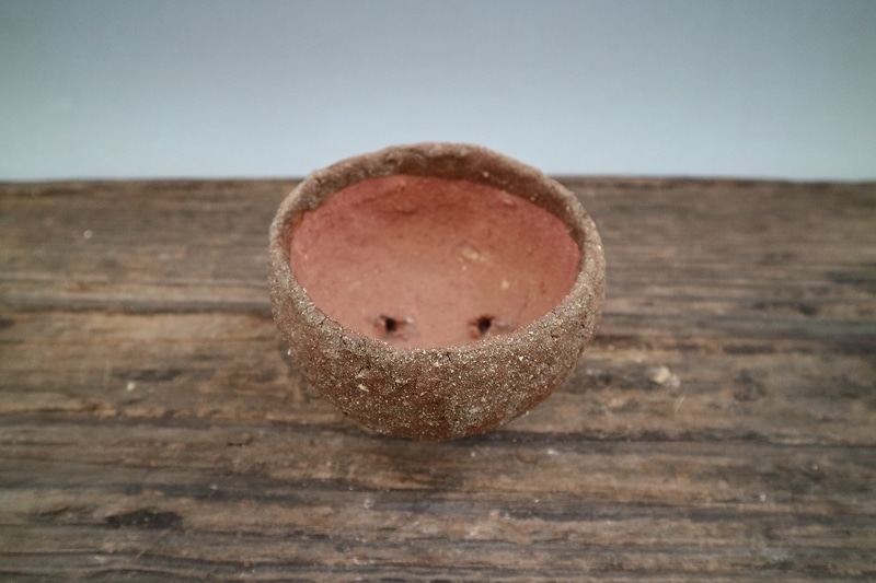 オリジナルしみ壷(佐渡赤土造り) 4号(直径約11cm 高さ約9cm) | すべて