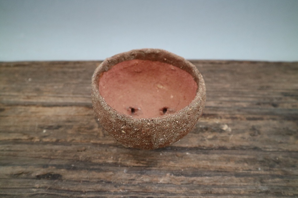 オリジナルしみ壷(佐渡赤土造り) 4号(直径約11cm 高さ約9cm) | すべて