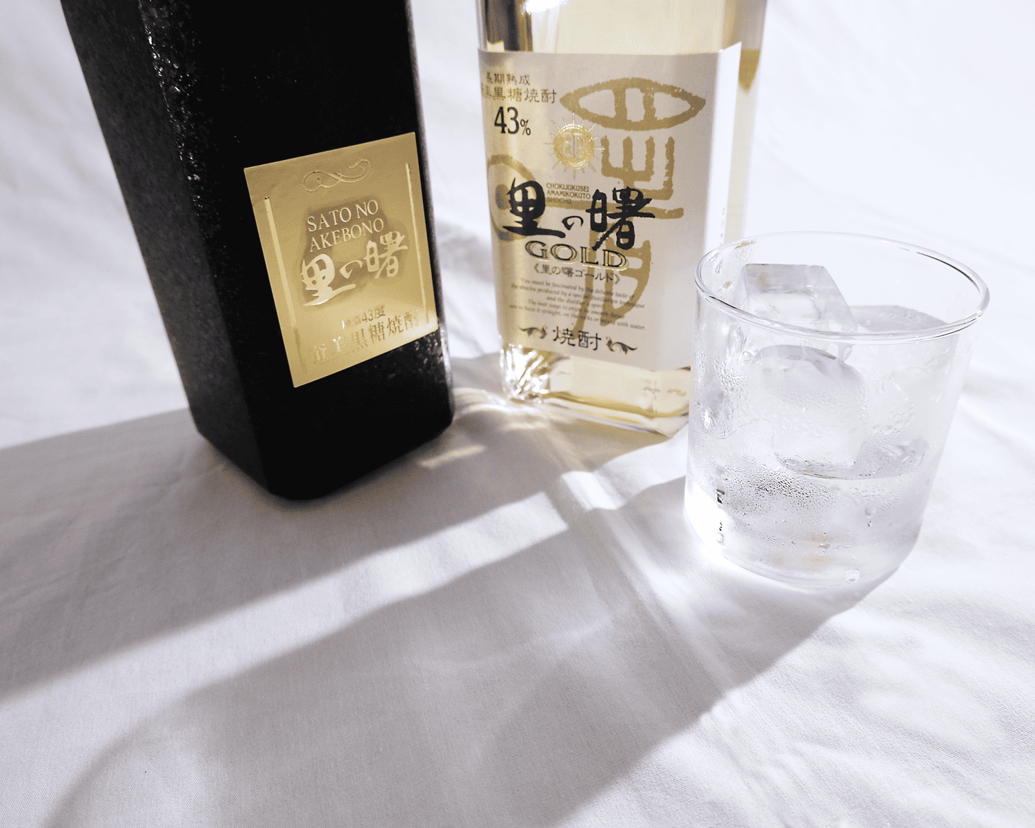 【TS CUBIC SHOPPING限定】ロックで楽しむ黒糖焼酎『里の曙』入門セット[al]