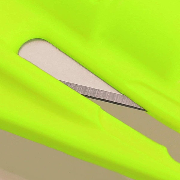 ResQMe レスキューミー(シートベルト切断&ウィンドウパンチャー)