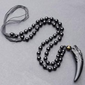 ユニセックス雑貨 男女兼用 ペンダントネックレス 天然黒曜石素材 ボックス付き オオカミの歯サイズ 高級感 シンプルデザイン|ユニセックス雑貨|ユニセックスファッション