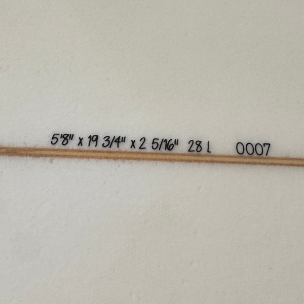 新古品】未使用アウトレットサーフボード 5'8 28L XF EPS Vampirate