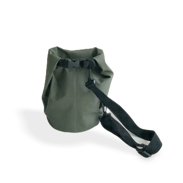 TAVARUA タバルア ソリッドカラー 10L 防水ショルダーバッグ TM3057