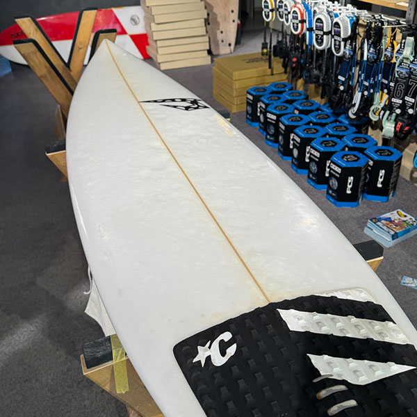 ジャスティスサーフボードGEM 5'11