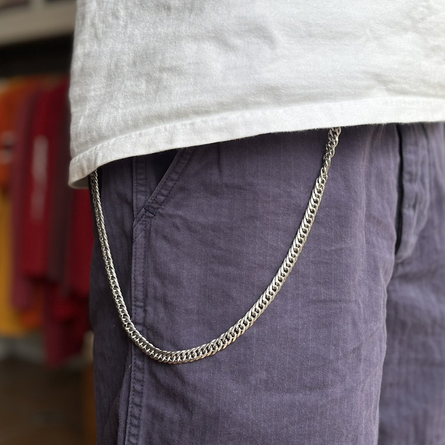 Button Works 41 Wallet Chain